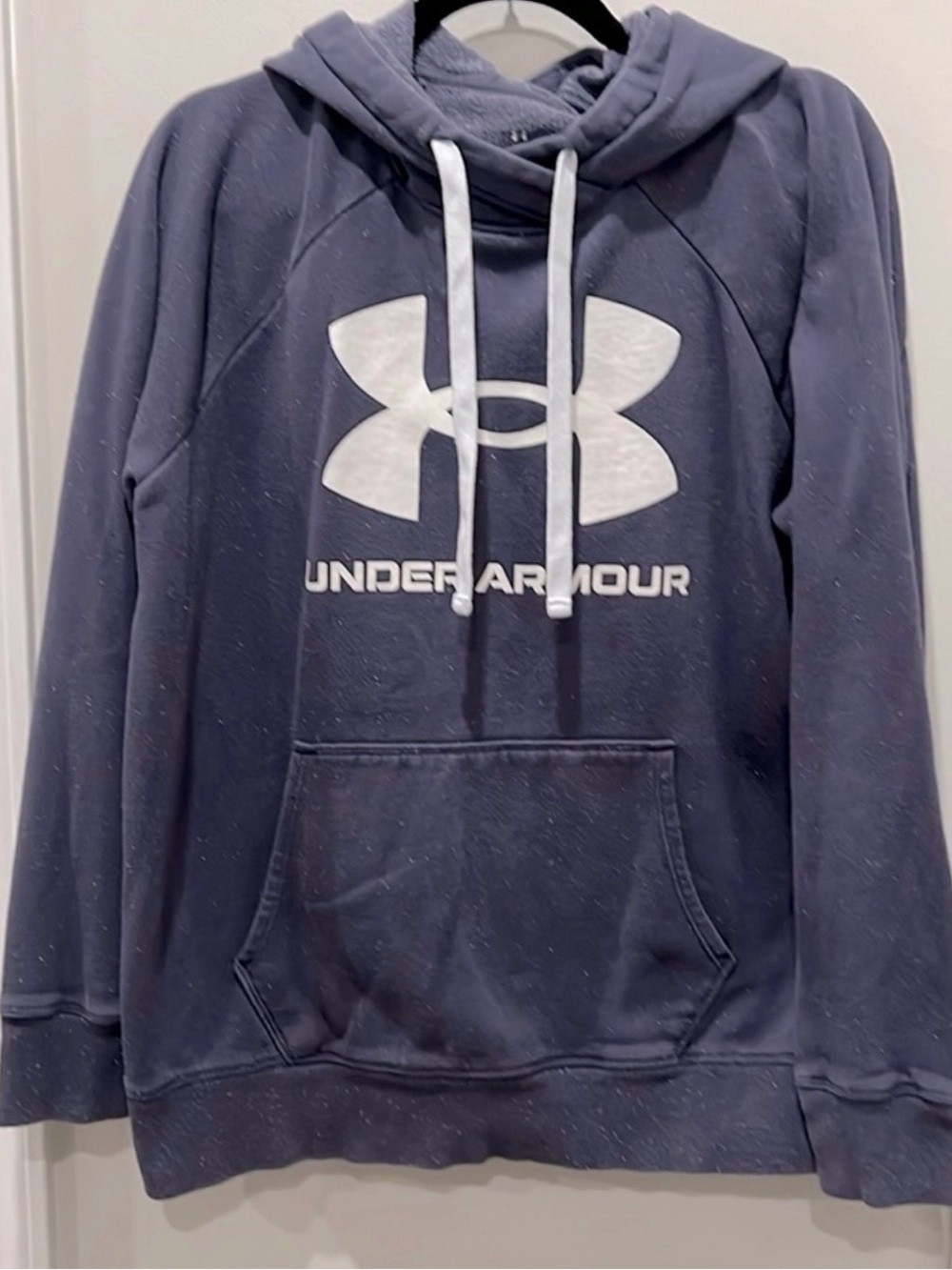 Women’s Under Armour Navy Blue Logo Hoodie. Size large